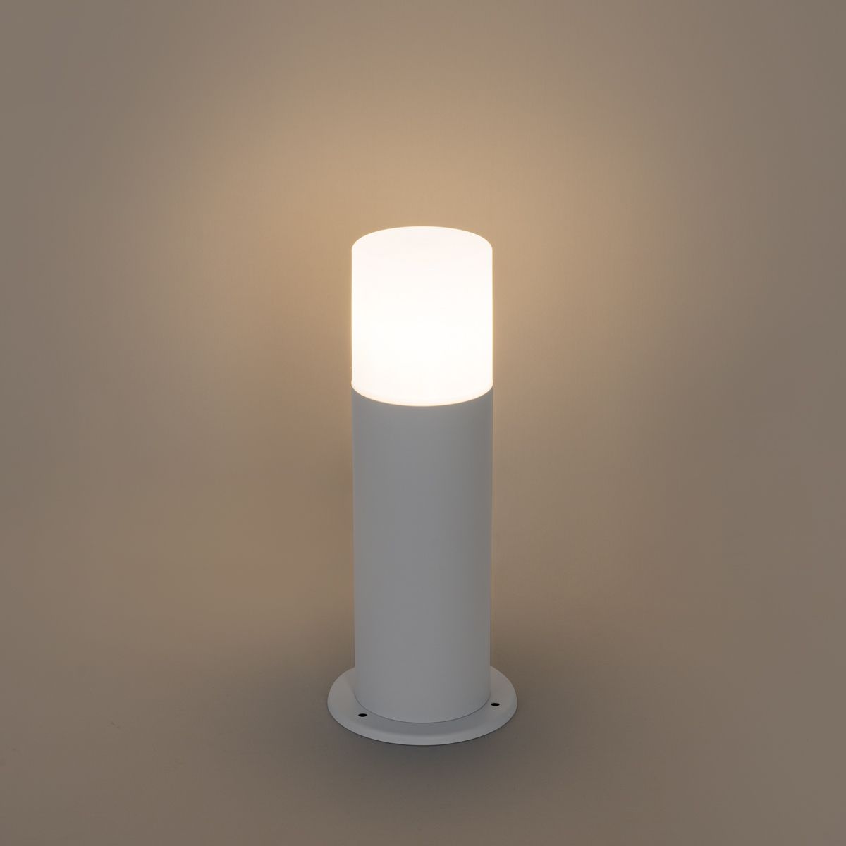 Staande buitenlamp wit met opaal witte kap 30 cm IP44 - Odense