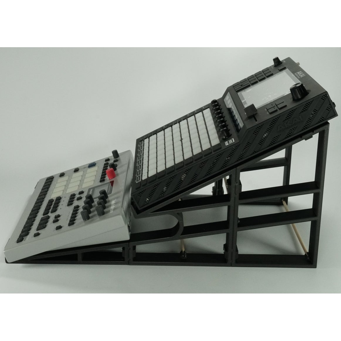 Coverup 320 desktop statief voor diverse gear - 3-Tier