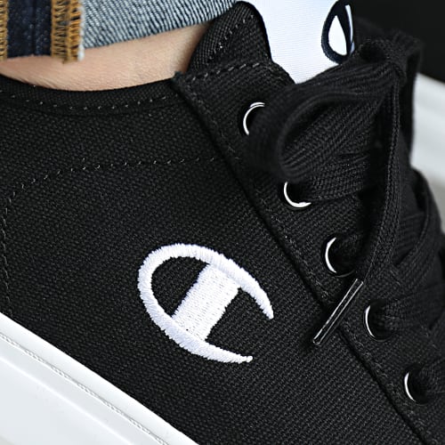Baskets Low Cut Revoli S22042 Black