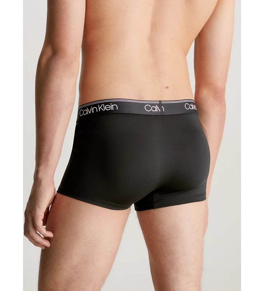 Cuecas boxer Calvin Klein de cintura baixa, pacote com 3 unidades, pretas.