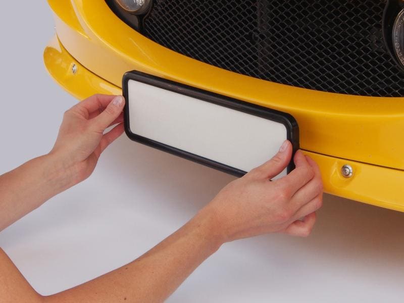 EASYKLICK Kennzeichenhalterset lang, Chrom Für vorderes und hinteres Nummernschild