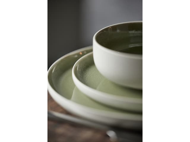 Studio Round Middagstallerken Matte white/Shiny moss
