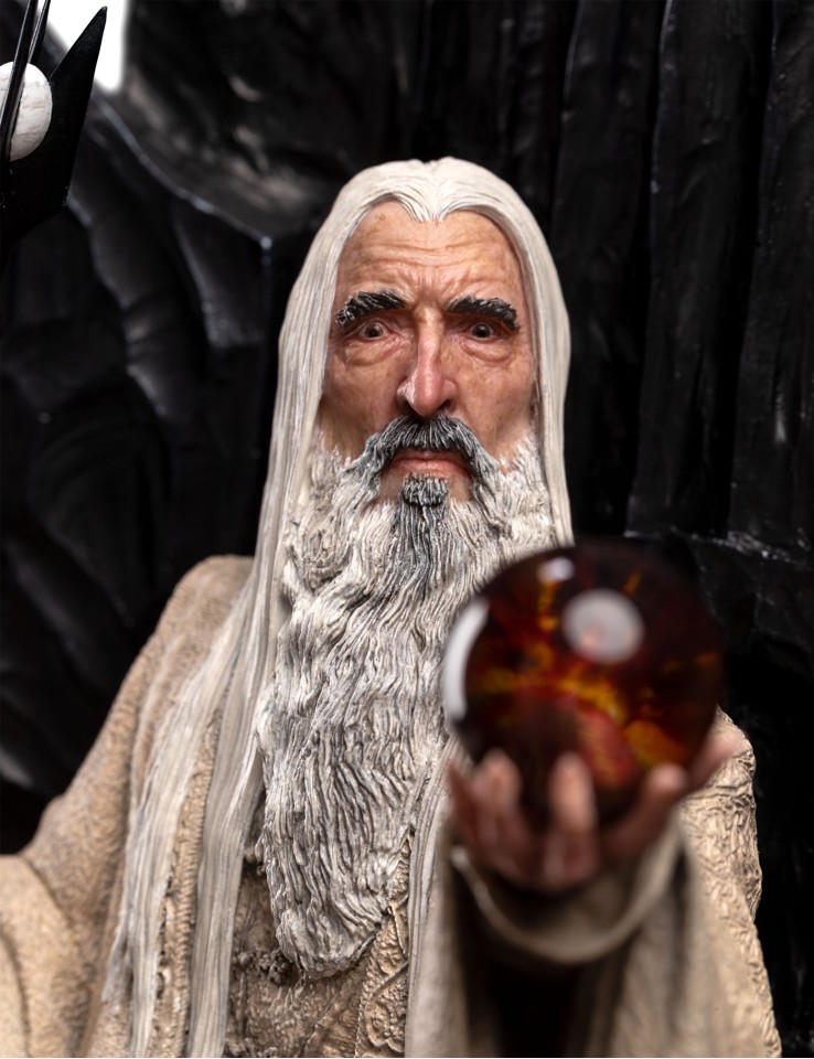 The Lord of the Rings - Saruman the White on Throne Statue