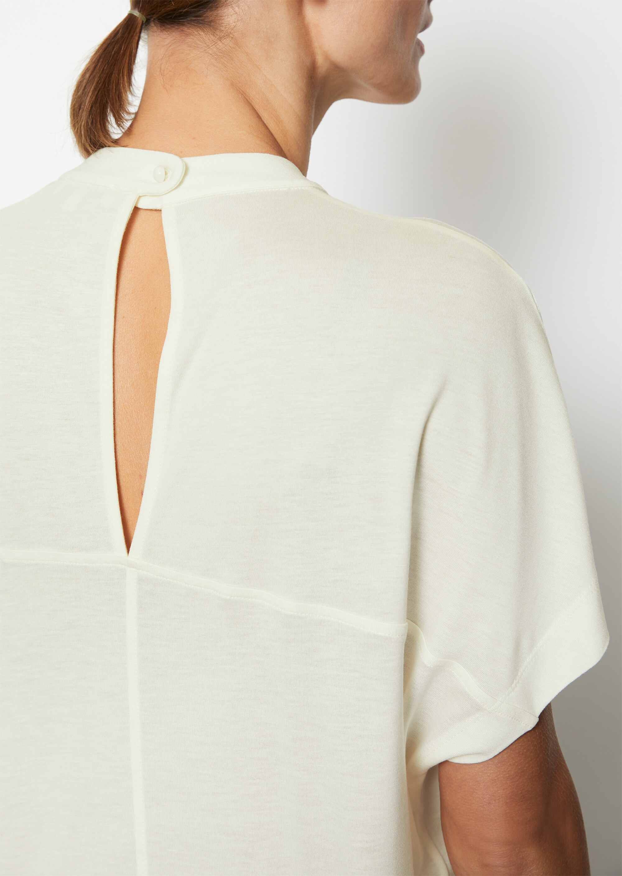 Elegantes T-Shirt looseaus LENZING™ ECOVERO™