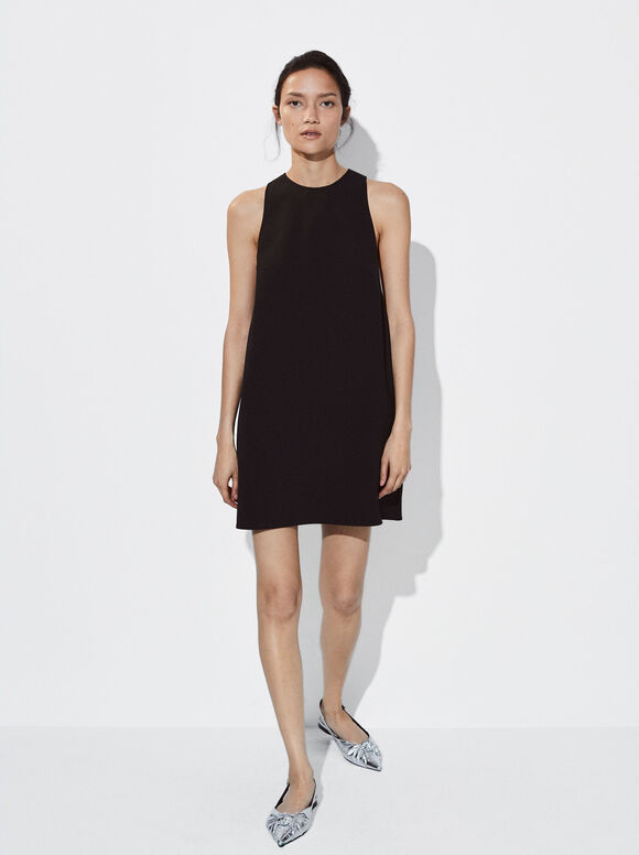 Vestido curto com decote halter - Preto