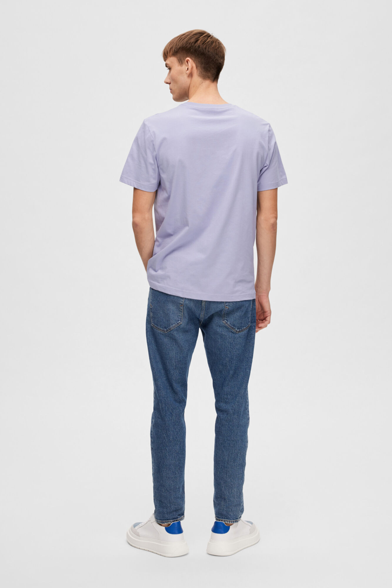 Camiseta de manga curta em algodão orgânico com logo frontal - Lilás