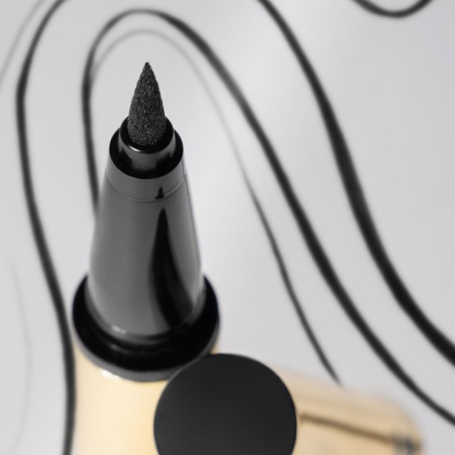 Ligne Noire Eyeliner haute pigmentation SISLEY