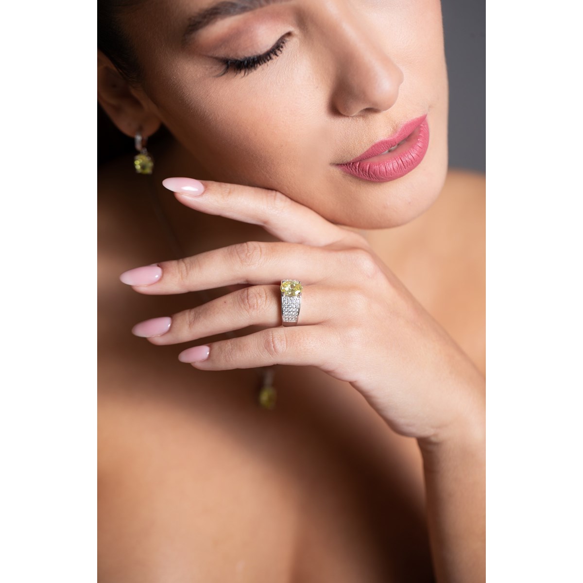 Bague ELISABETH en Argent avec pierre synthétique vert