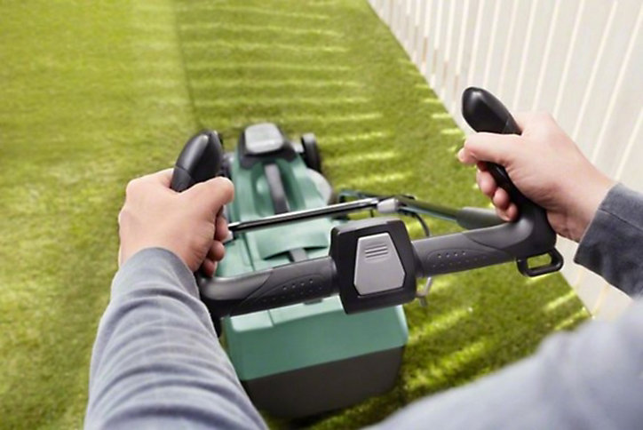 Tondeuse sans fil sur batterie 18 V Bosch Citymower 34 cm (avec batterie et chargeur)