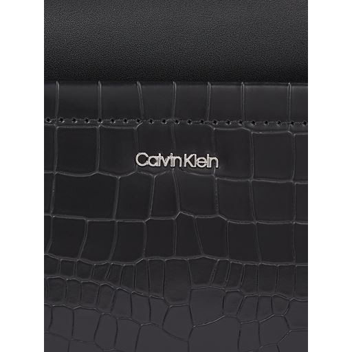 Calvin Klein Must Camera Crossbody Taske, Black Croco