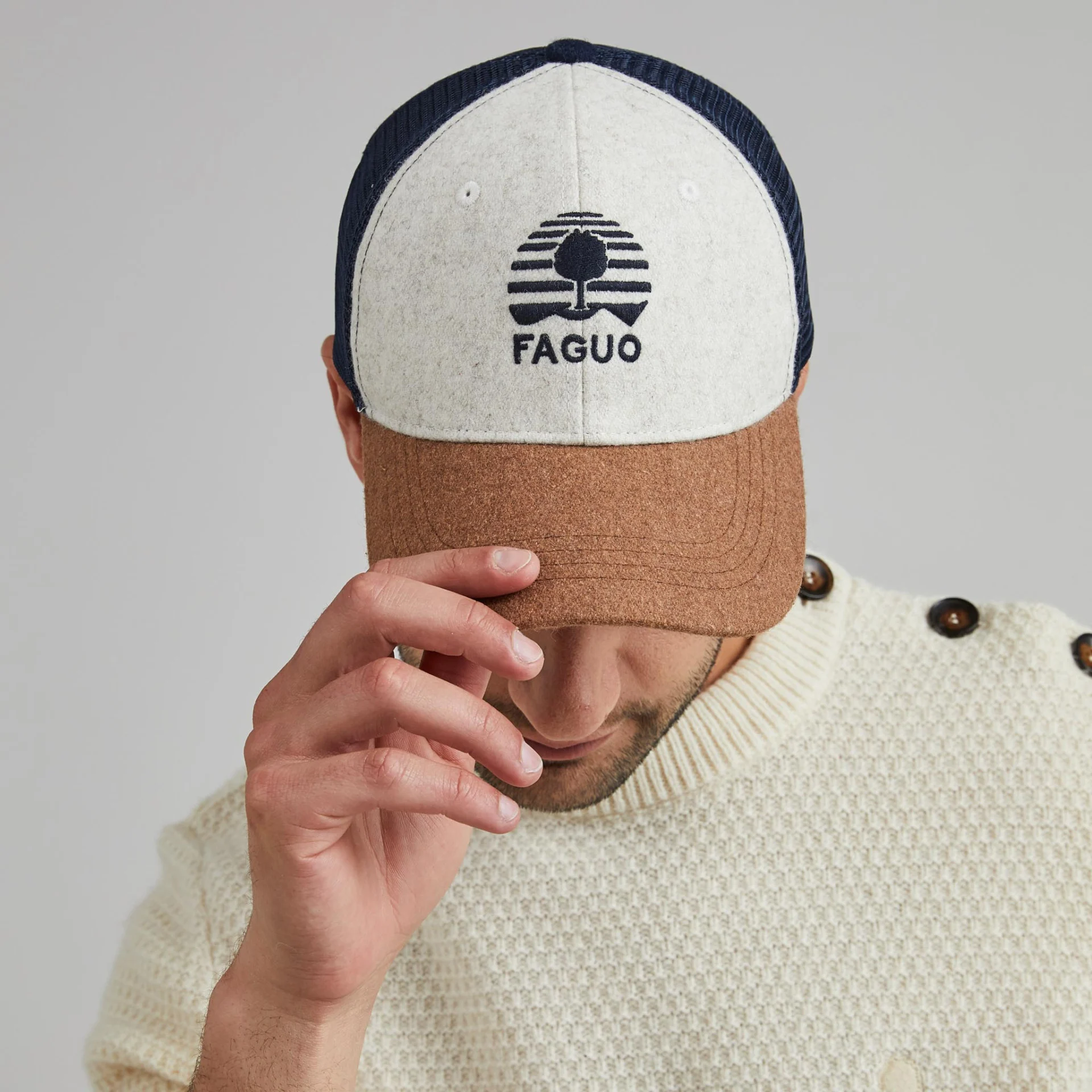 Casquette bleu marine & camel laine et polyester - modèle Cap trucker