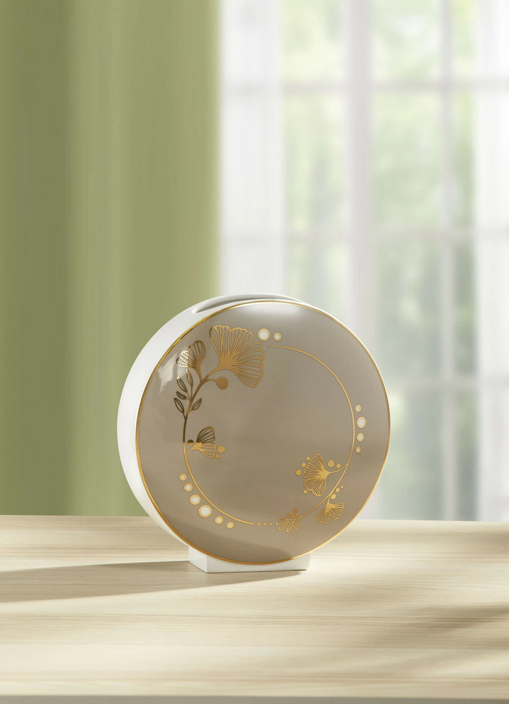 Goebel Vase mit Ginkgo-Dessin