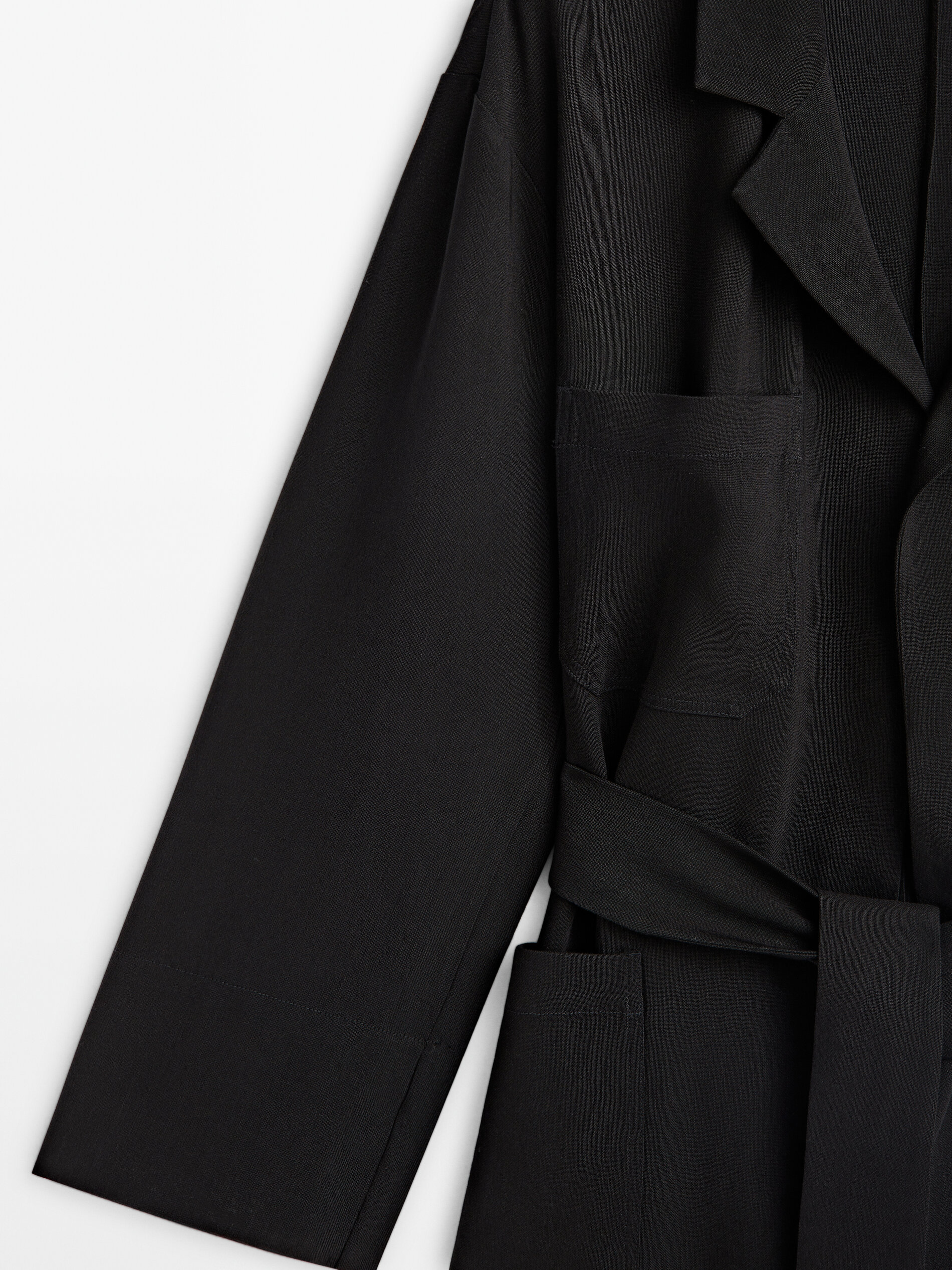 Blazer fluido com gravata de linho - PRETO