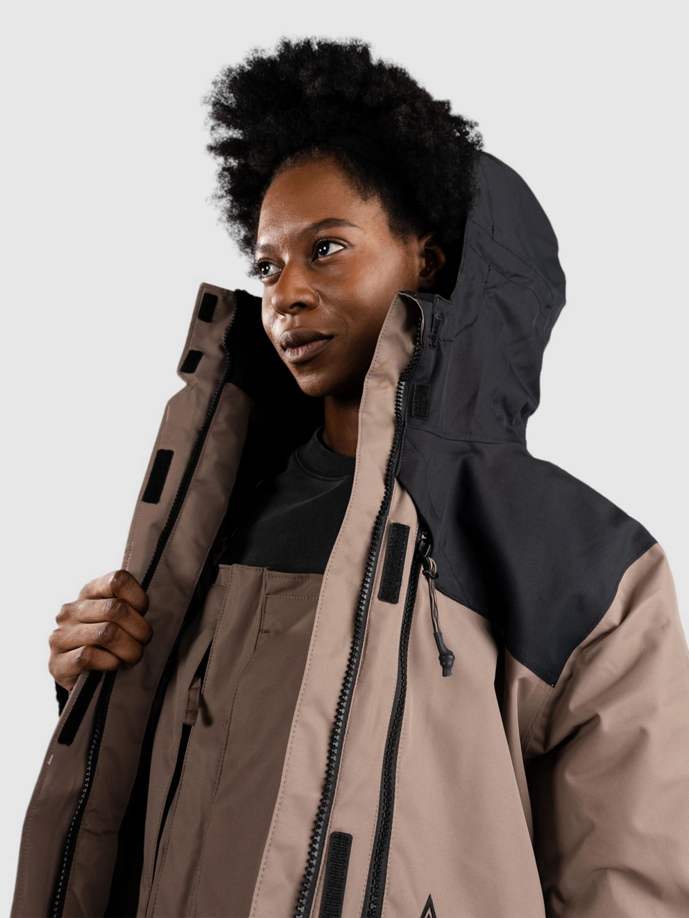 Aperture Ranger Jacket caviar and deep taupe