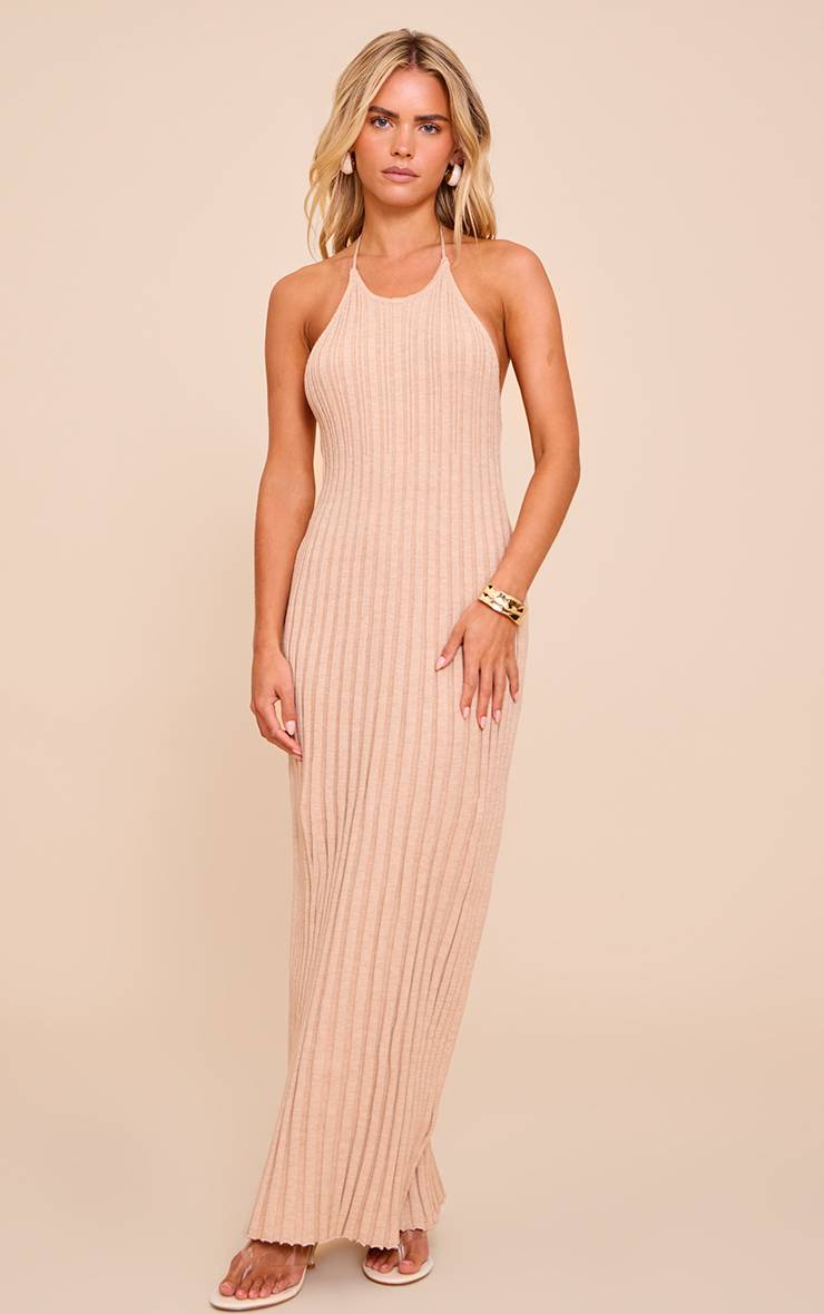 Avoine Robe Longue Fluide Petite Taille En Maille À Encolure Dos-nu