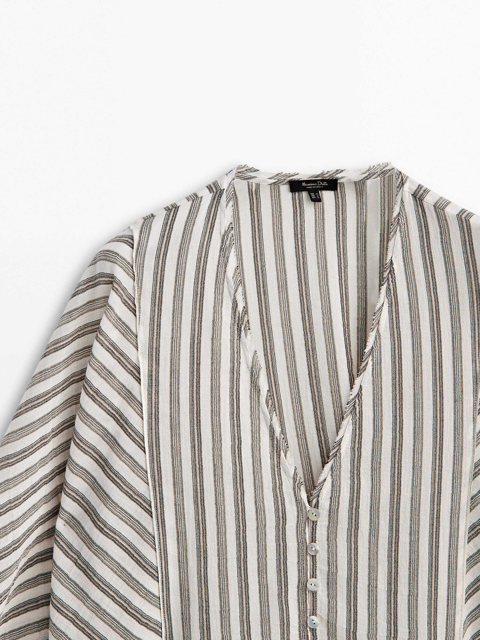 Camisa raia com acabamento gofrado - MARRÓN