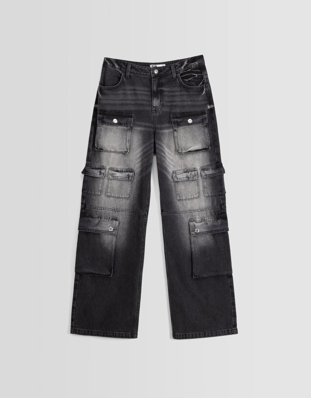 calça jeans cargo folgada multiuso