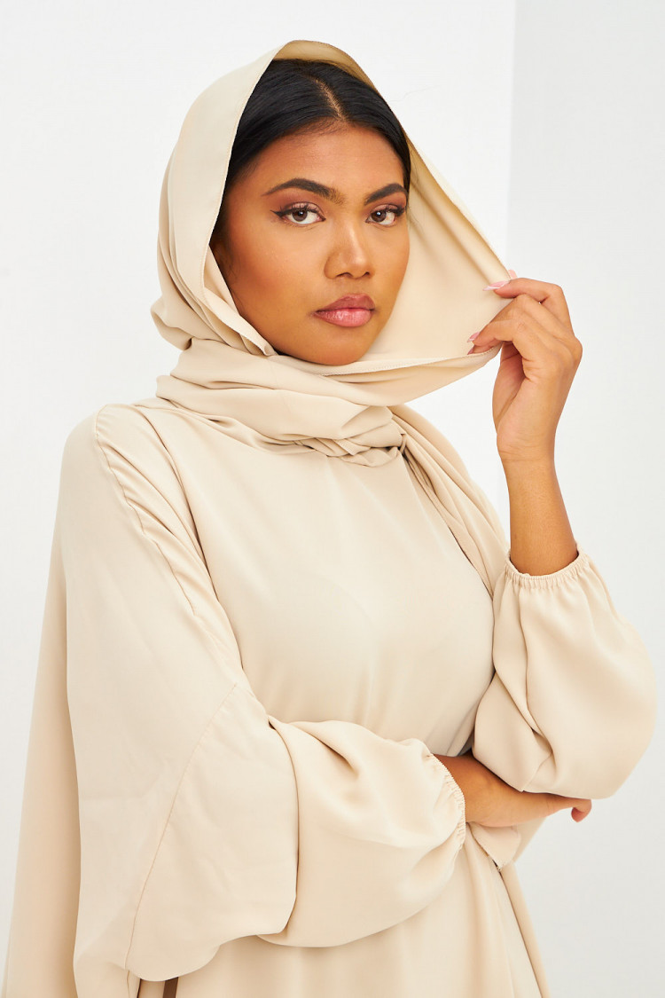 Abaya beige ample avec voile intégré