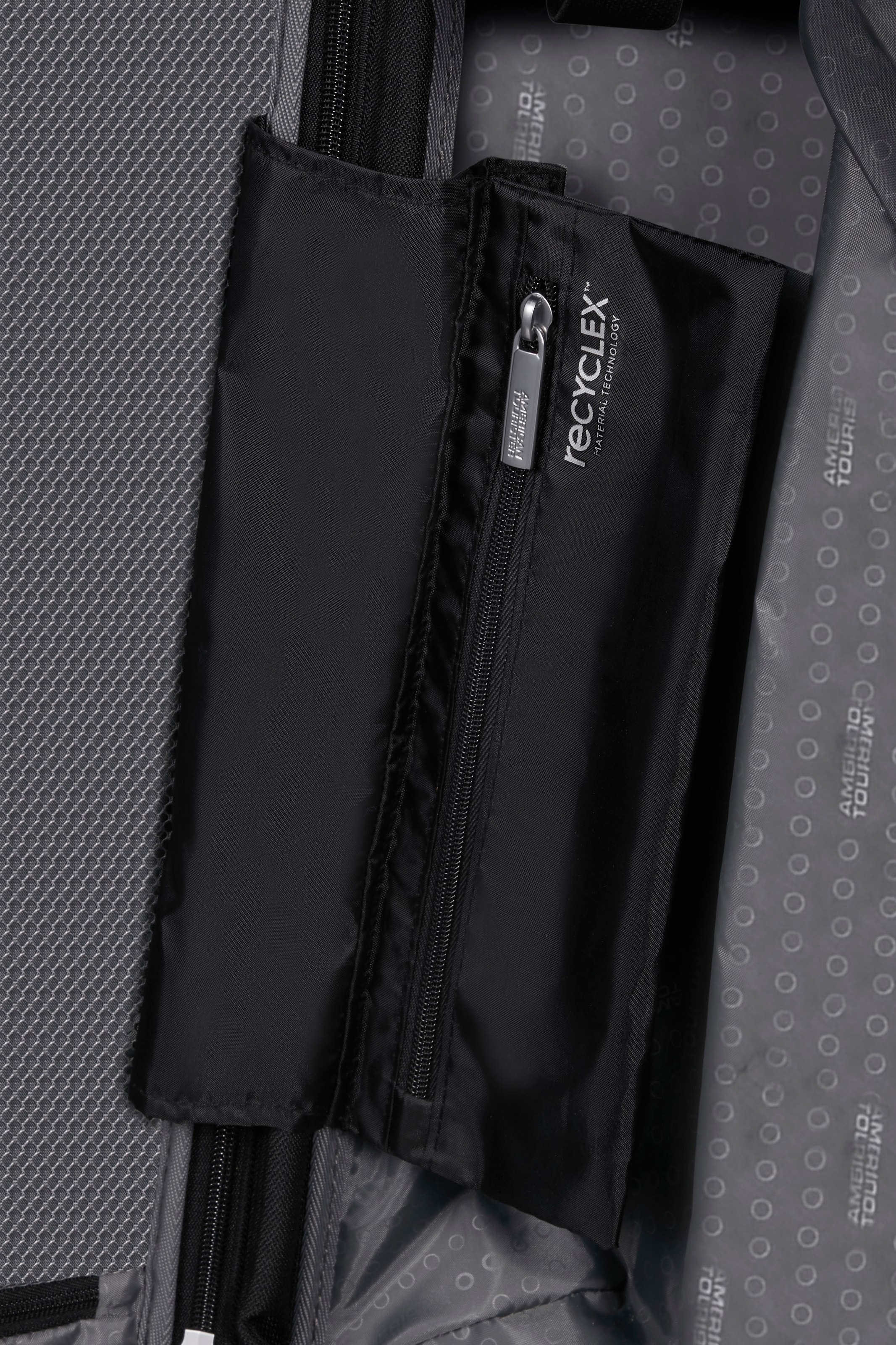 American Tourister® Hartschalen-Trolley »STARVIBE, in verschiedenen Farben und Grössen« 37 l 4 Rollen Handgepäck-Koffer Reisegepäck Koffer TSA-Zahlenschloss