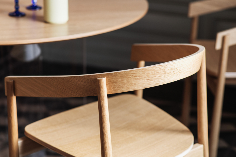 FÉST Plateau eettafel 120 transparant eiken blad
