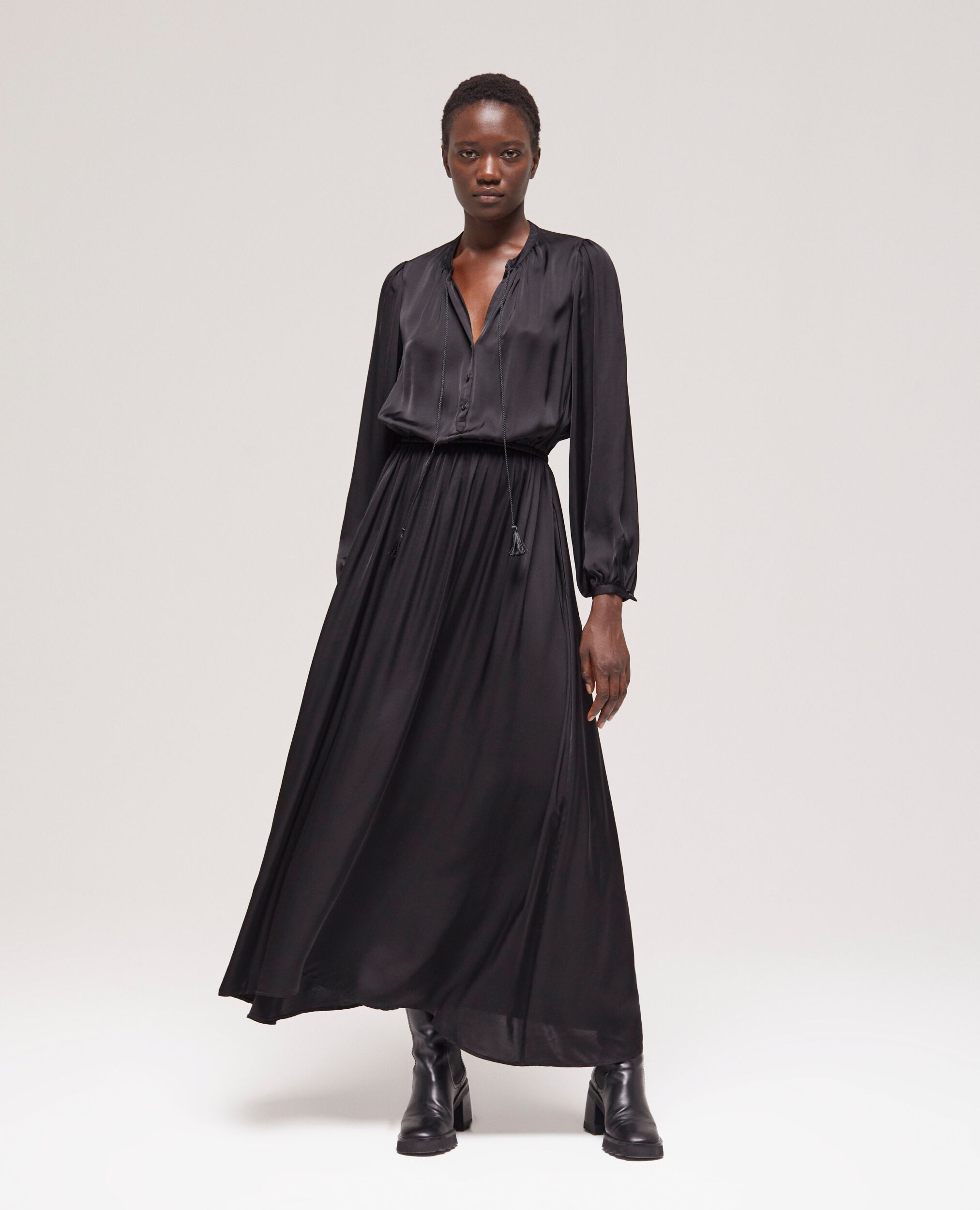 Robe longue noire
