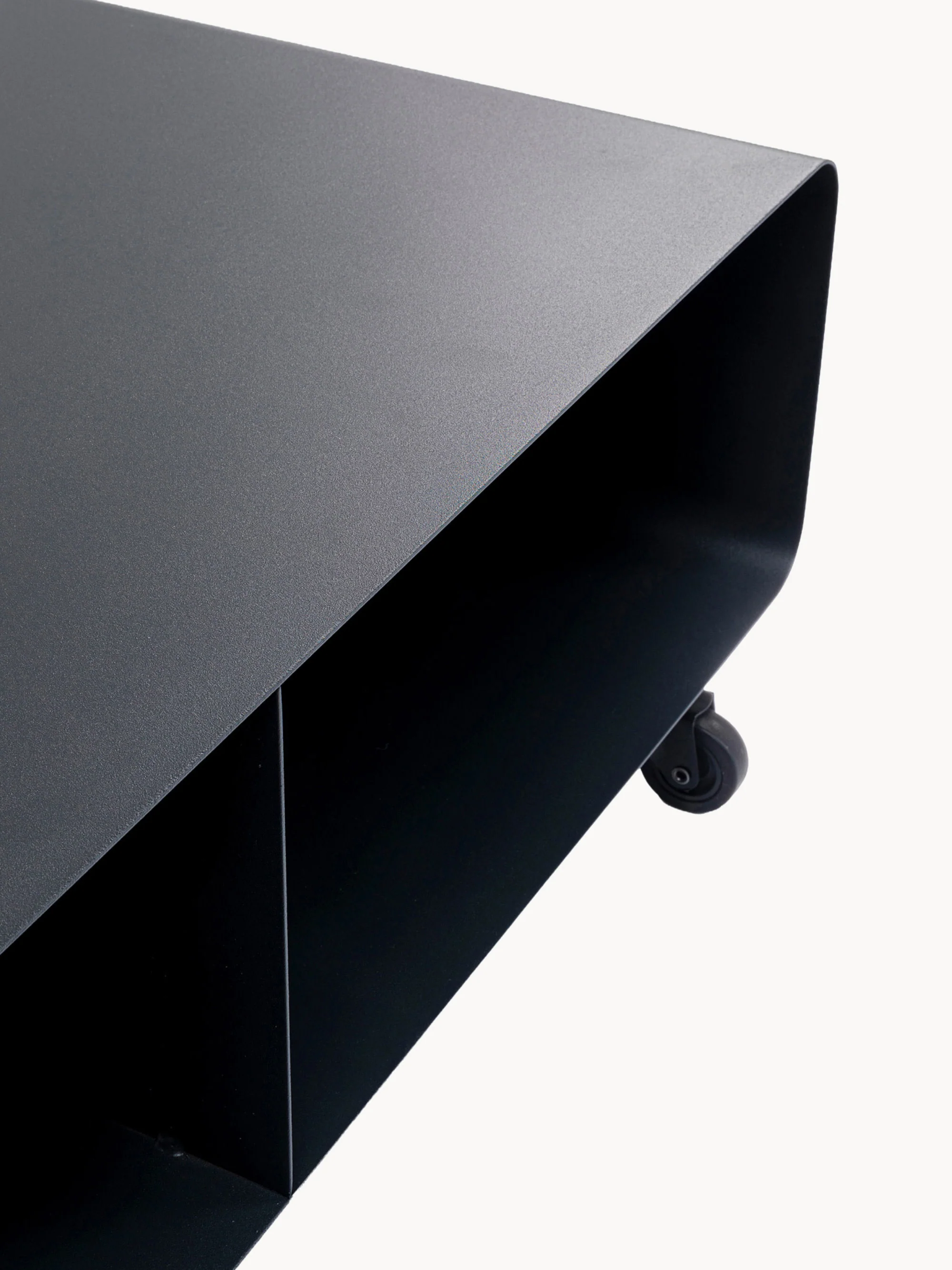 Metalen tv-meubel Lounge M met wielen