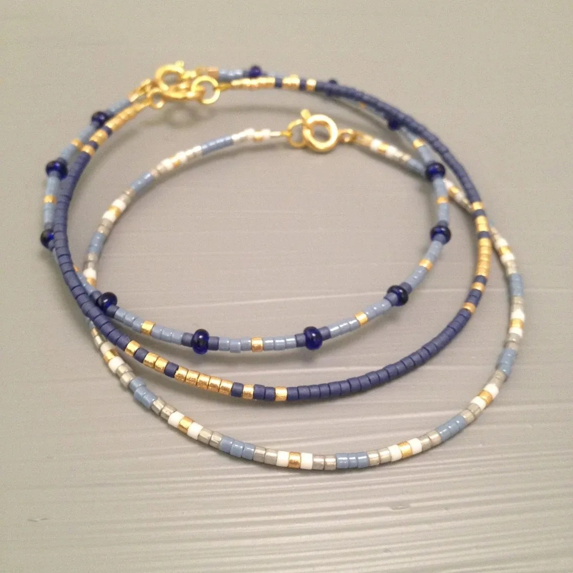 (3er Set) 175mm Glas Perlen Armband Fashion Armkettchen - Blau / Gold