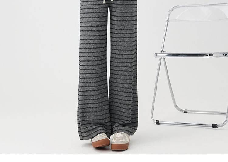 Aestering - Gestreepte, losse gebreide broek met trekkoord in de taille