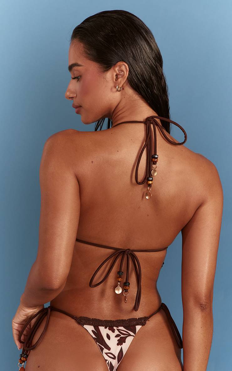 Marron Bas De Bikini À Nouer Sur Les Côtés Avec Imprimé Chocolat Et Finitions Ornementées