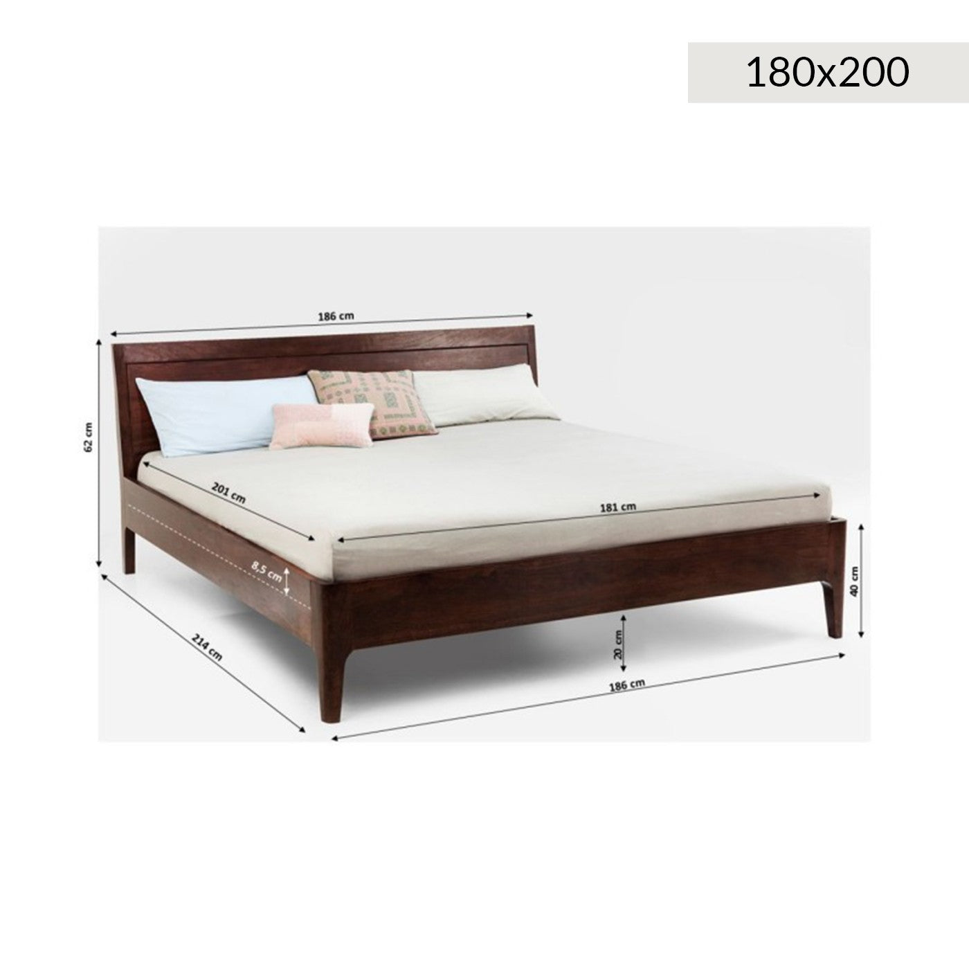 Bed Brooklyn walnoot Kare Design