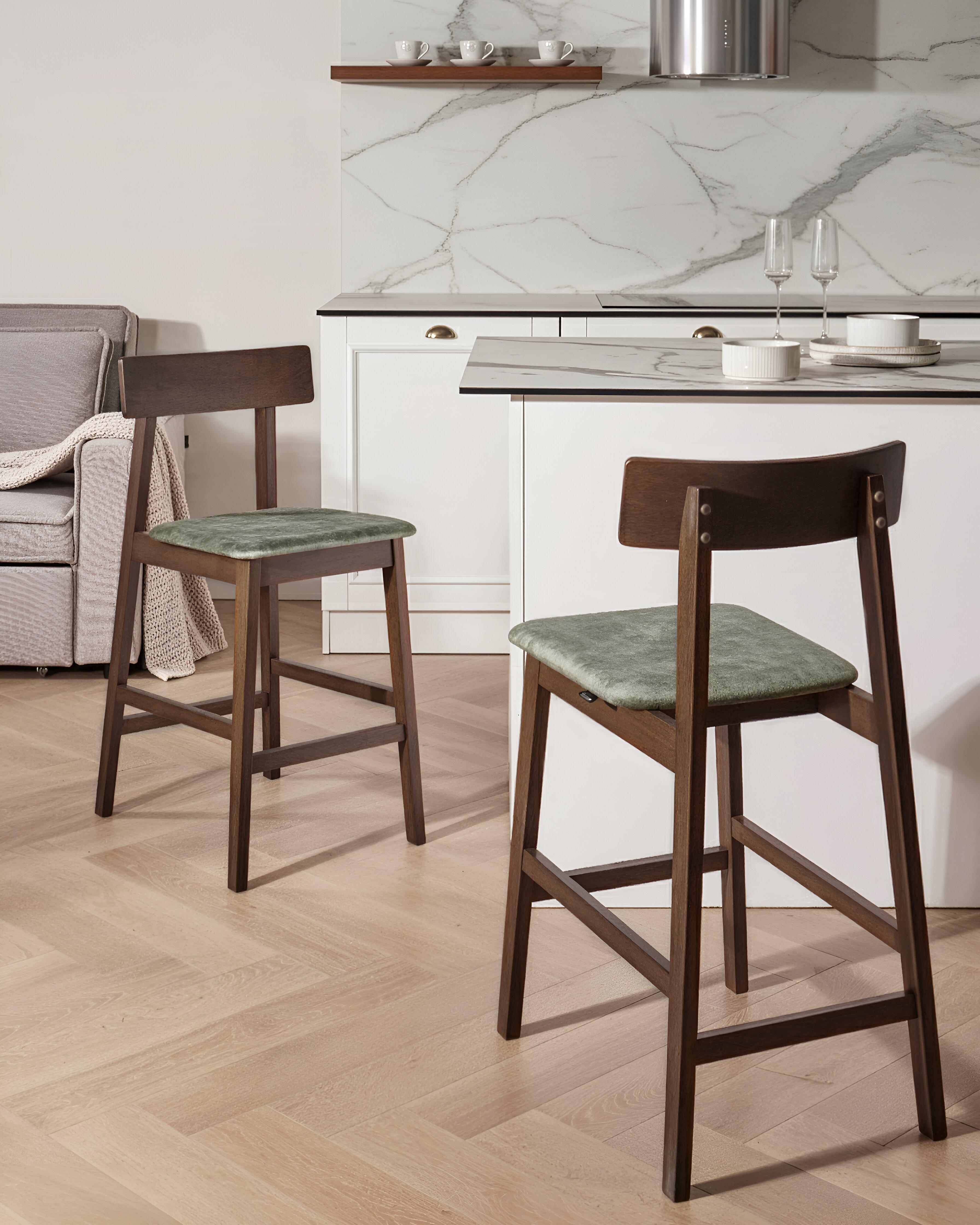 Set van 2 barstoelen ISANTI Hout Donkerbruin/groen