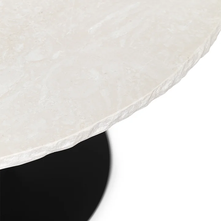 Ferm Living - Mineral Bistrotisch Marmor Ø 60 cm, weiss / schwarz