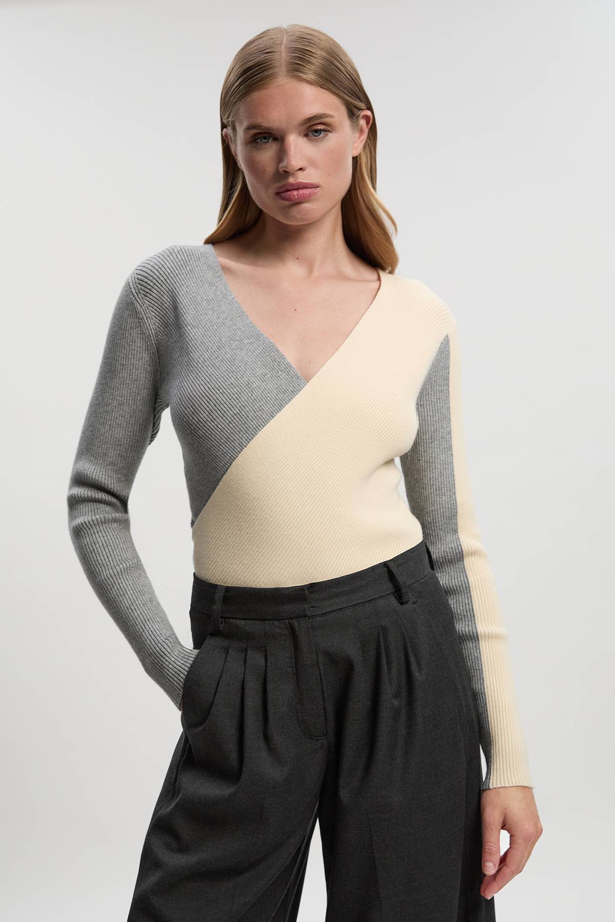 KarenMillen synthétiquell Tricoté à Devant Croisé en Maille Côtelée Douce
