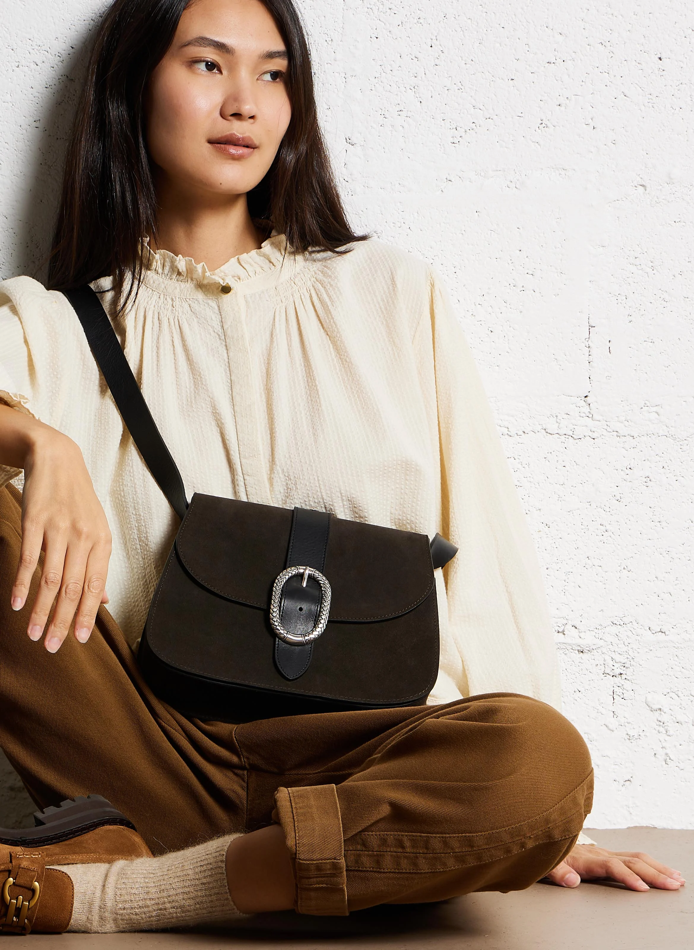 LE SAB MAHARA - Sac bandoulière en cuir velours | Noir