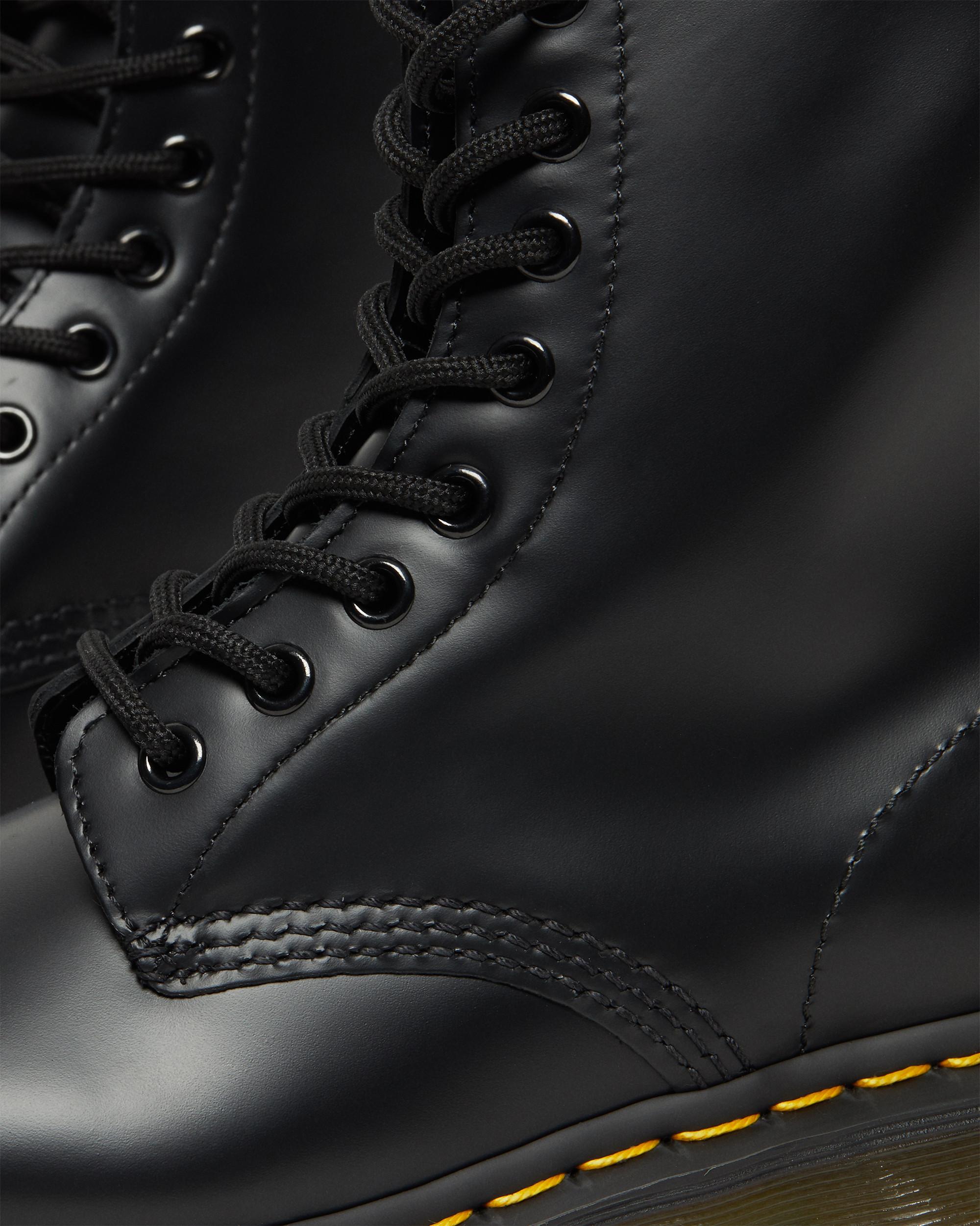 1460 Women's Smooth Leather Lace Up Boots