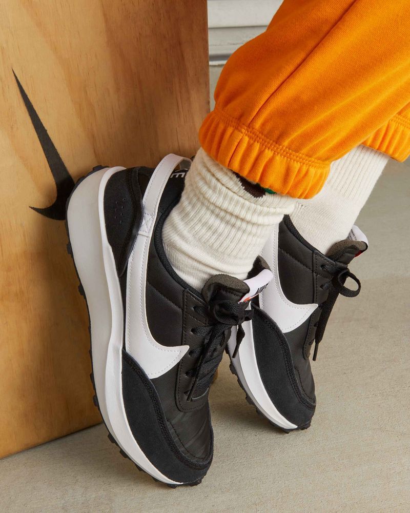 Chaussures Nike Waffle Debut Noir pour femme