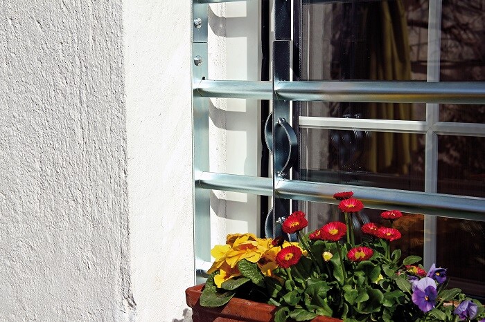 Alberts Fenstergitter Secorino Style 700 - 1050 x 300 mm Ausziehgitter