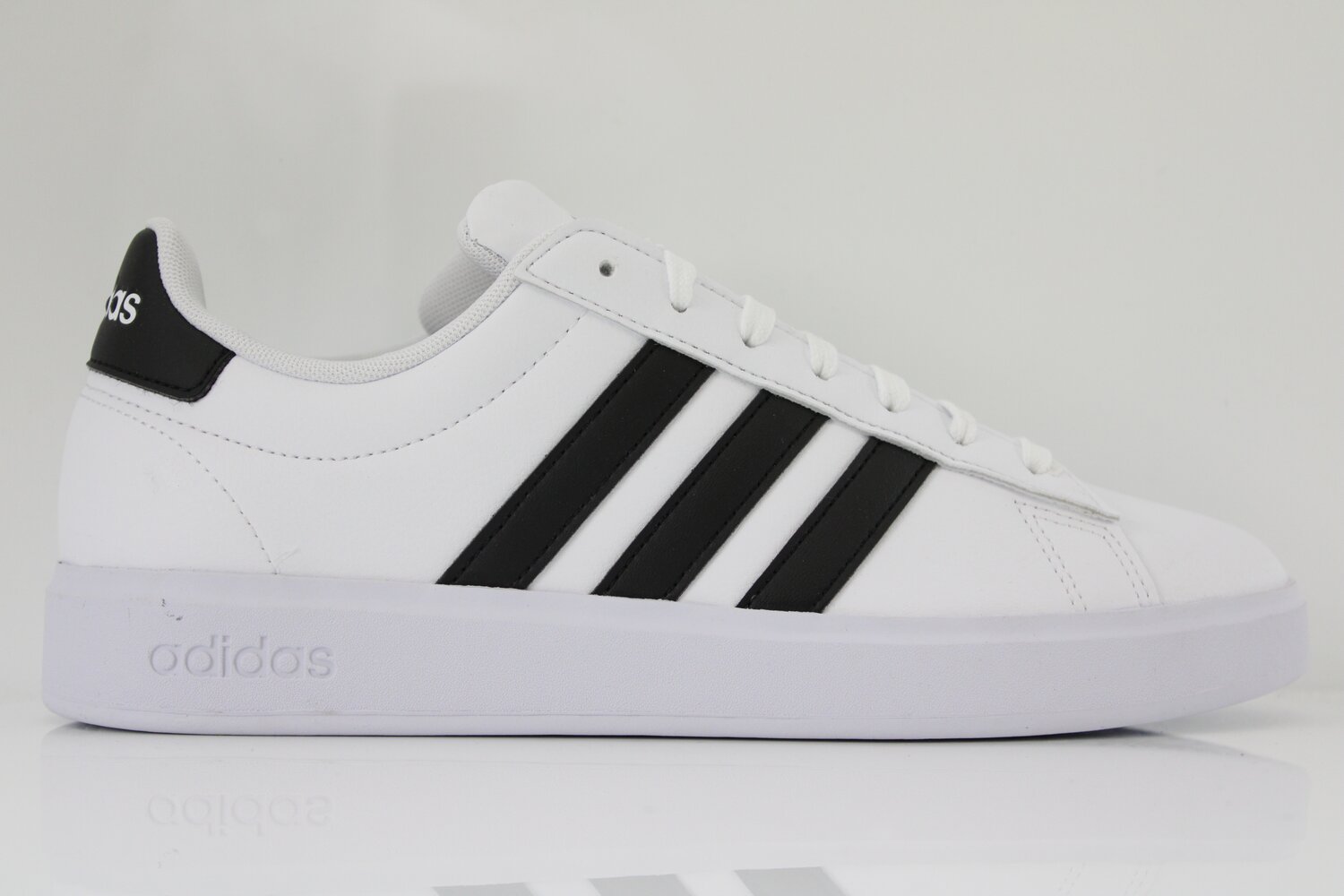 Adidas Sneaker