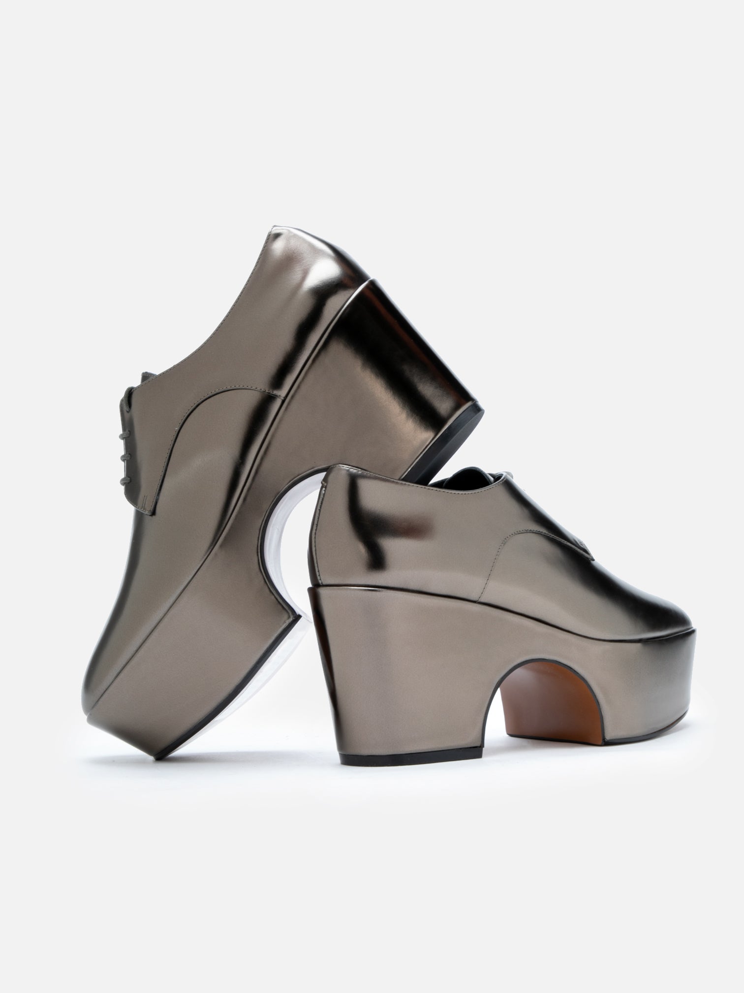 NELA, metallic glossed gobi