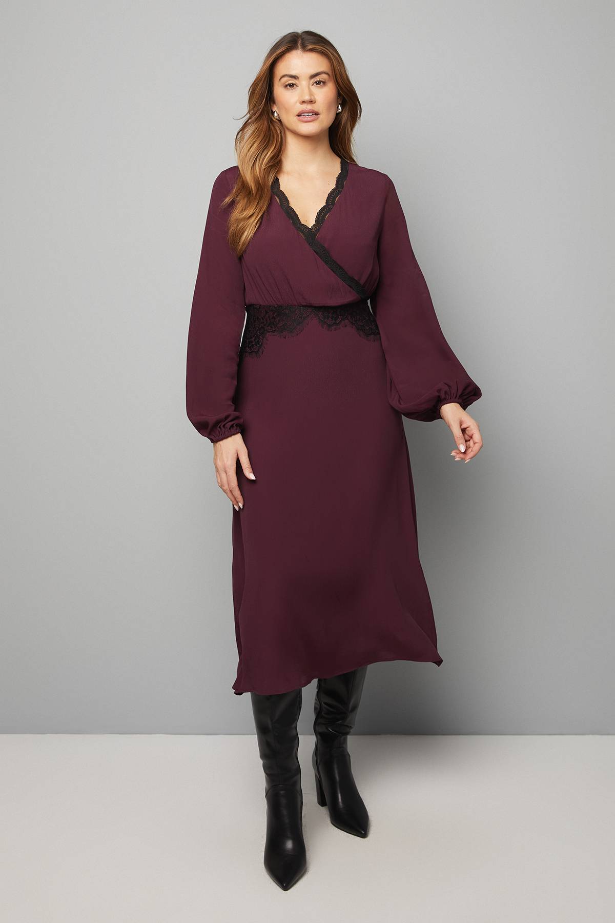 Wallis Robe Mi-longue en Viscose avec Finitions en Dentelle