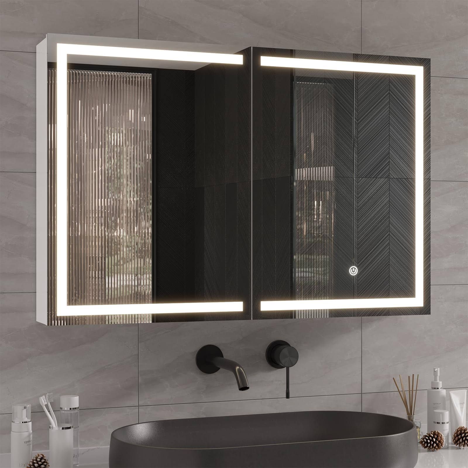 DICTAC Spiegelschrank Bad mit LED Beleuchtung und Steckdose 90x60x13.5 cm Metall Badezimmer Spiegelschrank mit licht Doppeltür Badschrank mit