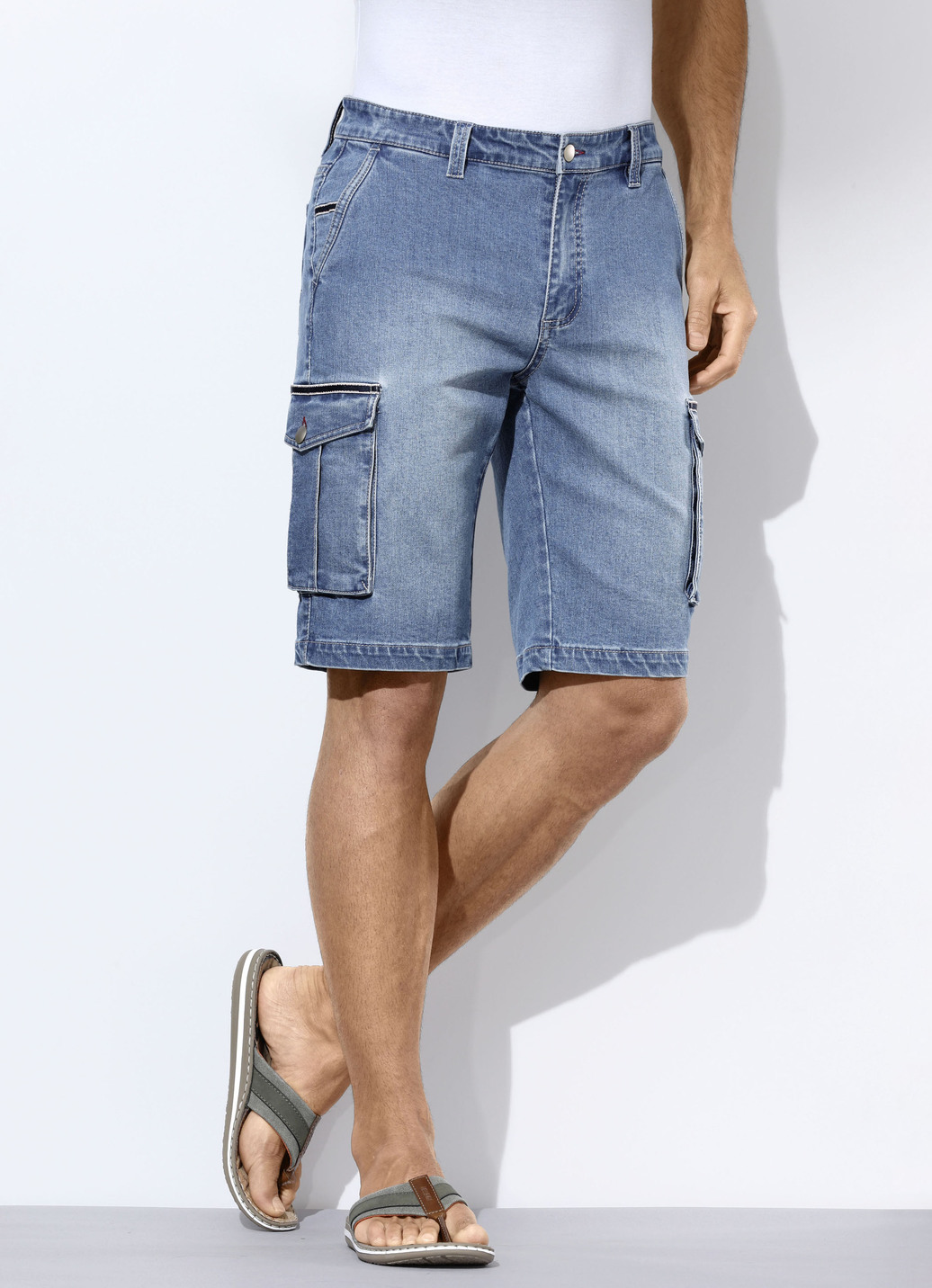 Jeans-Bermudas mit Cargotaschen