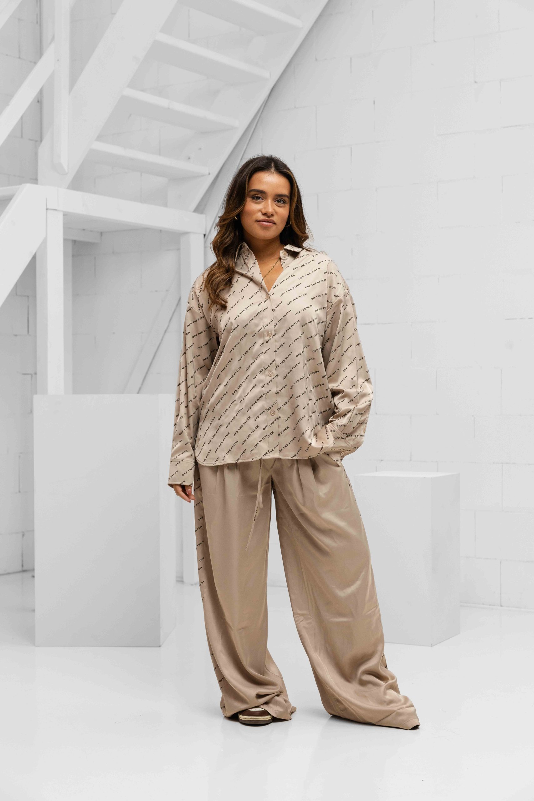 Off The Pitch Satin Paige Set Dames Lichtbruin