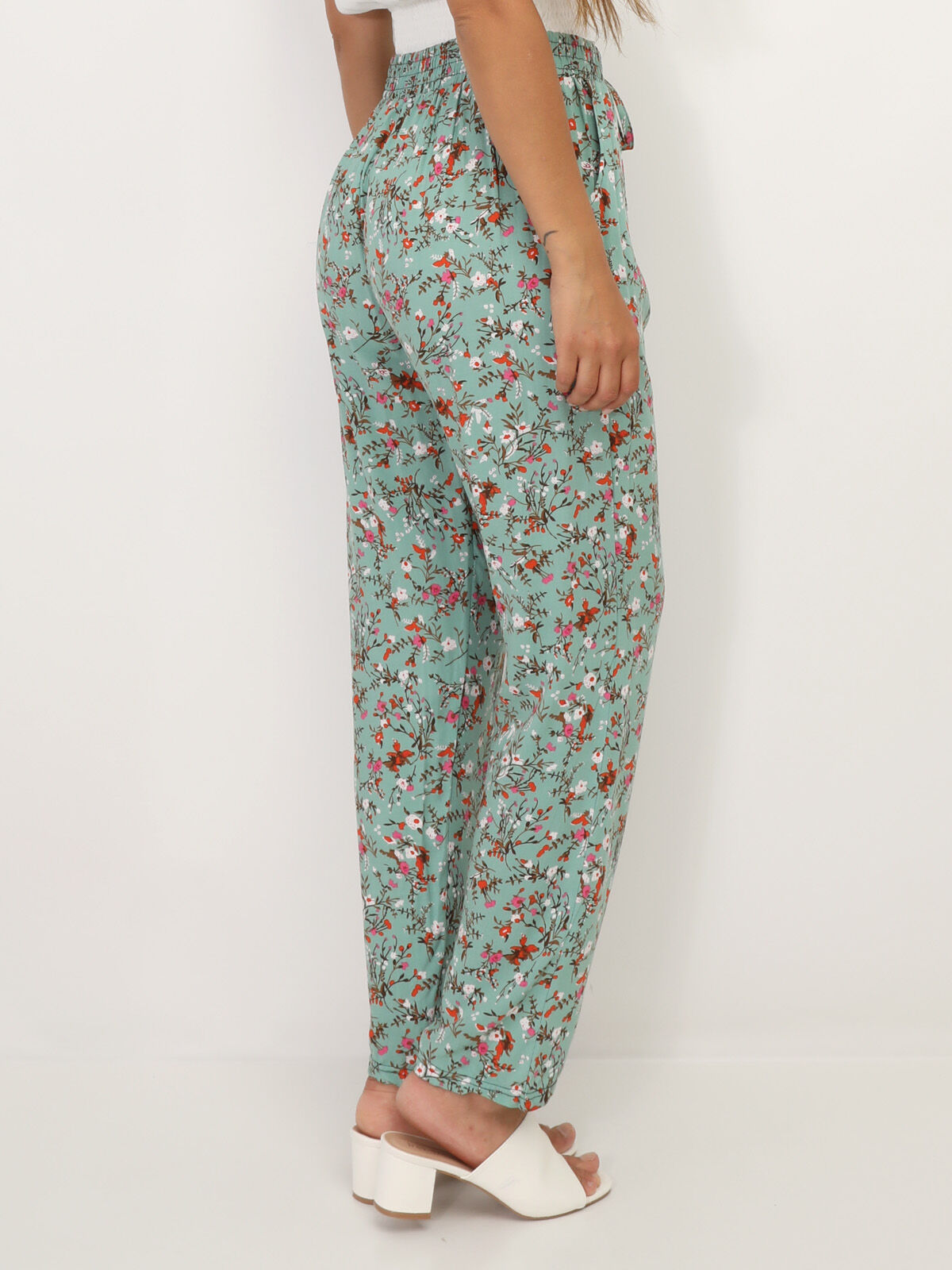 Pantalon léger à motif fleurs- Vert clair
