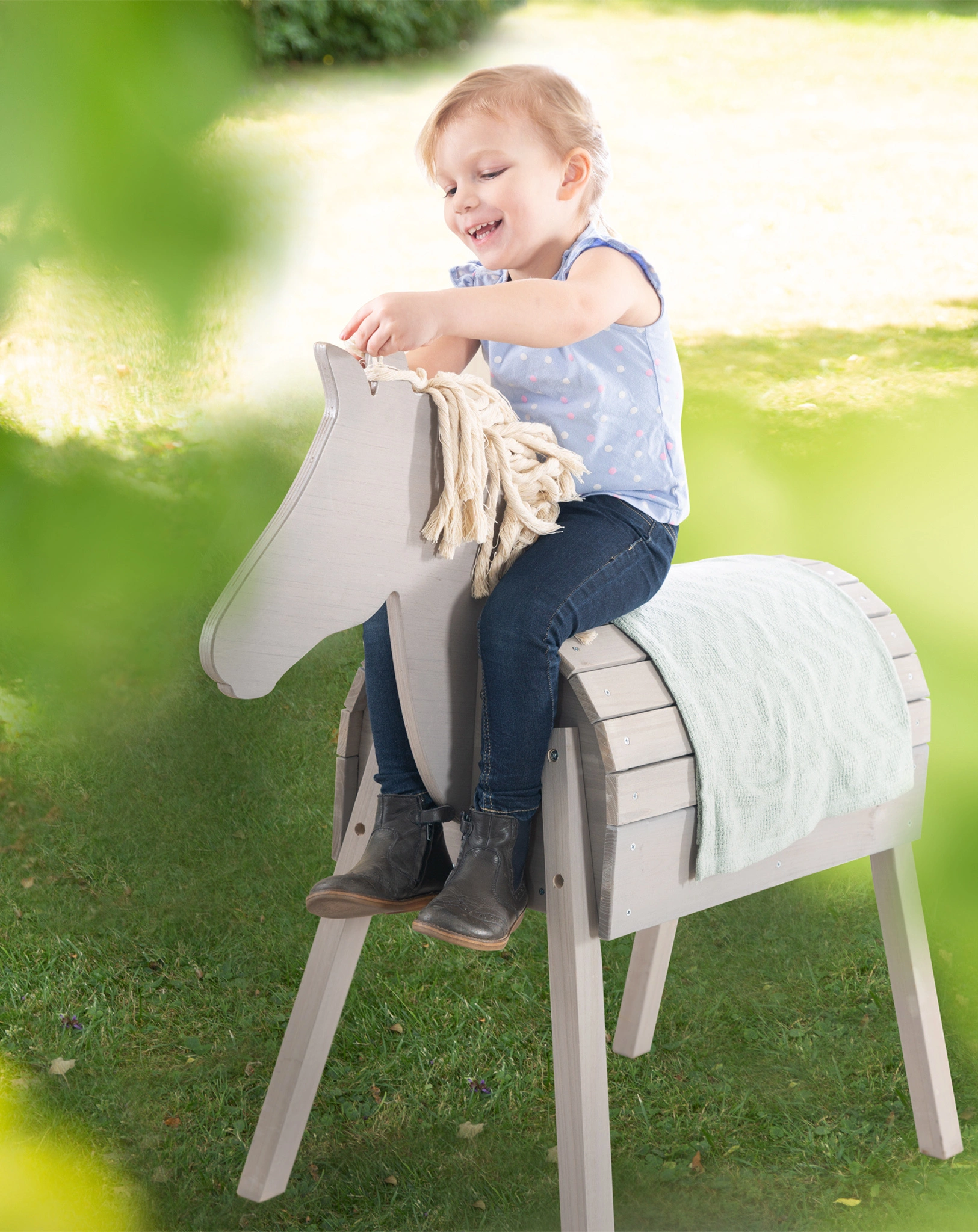 Spiel- & Voltigieroutdoorpferd
