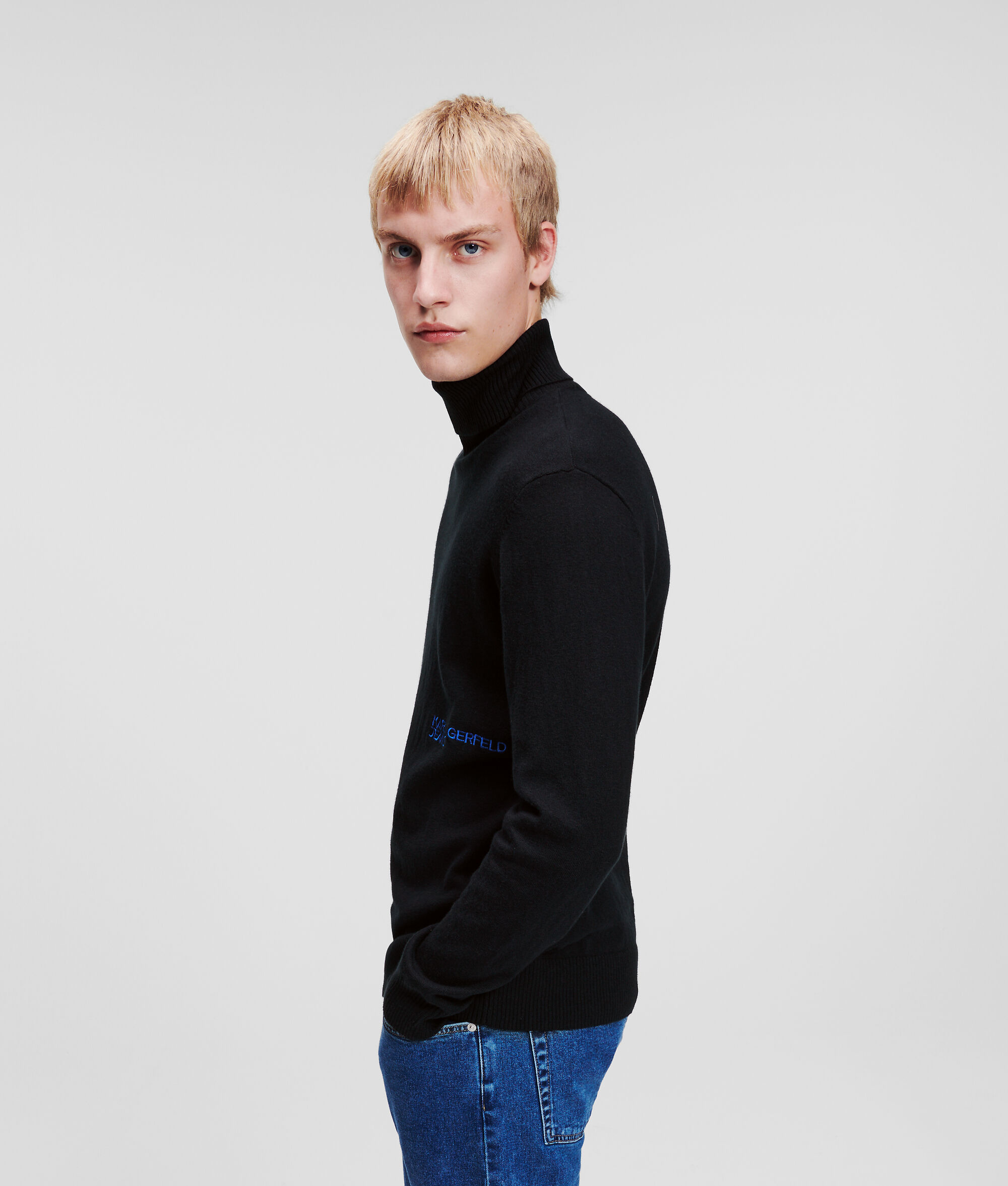 PULL COL ROULÉ LÉGER KLJ