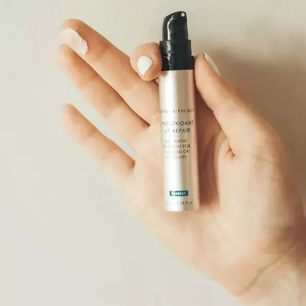 SkinCeuticals Antioxidantes Reparador Labial Antienvelhecimento 10ml