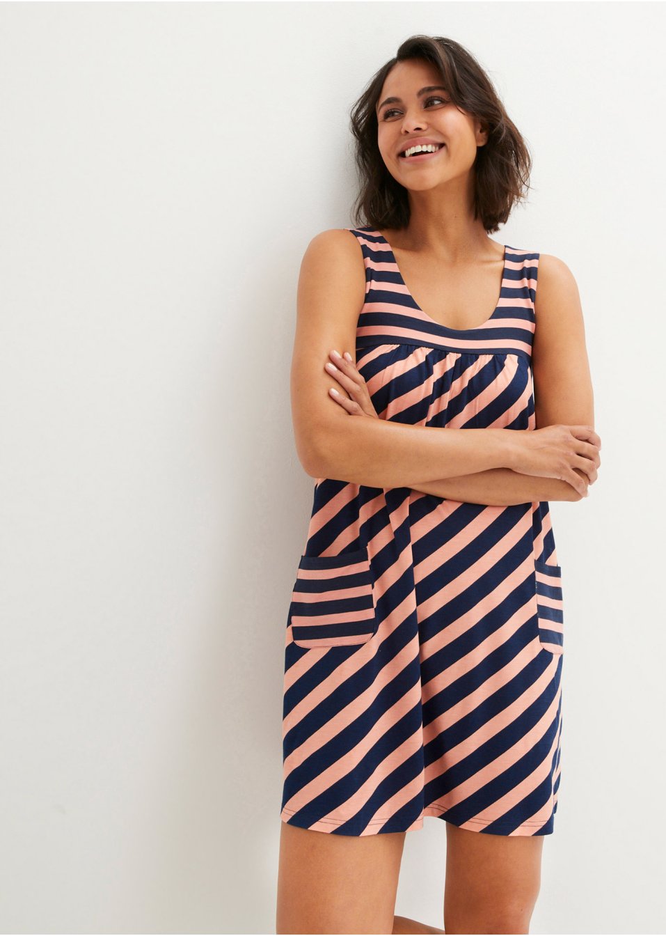 Robe courte en jersey  avec poches en viscose