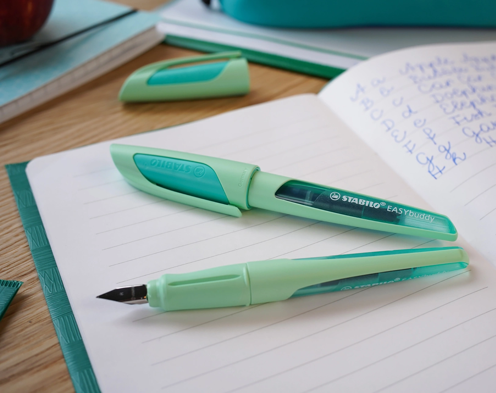 Schulfüller STABILO® EASYbuddy Pastel mit Standard-Feder M in minzgrün