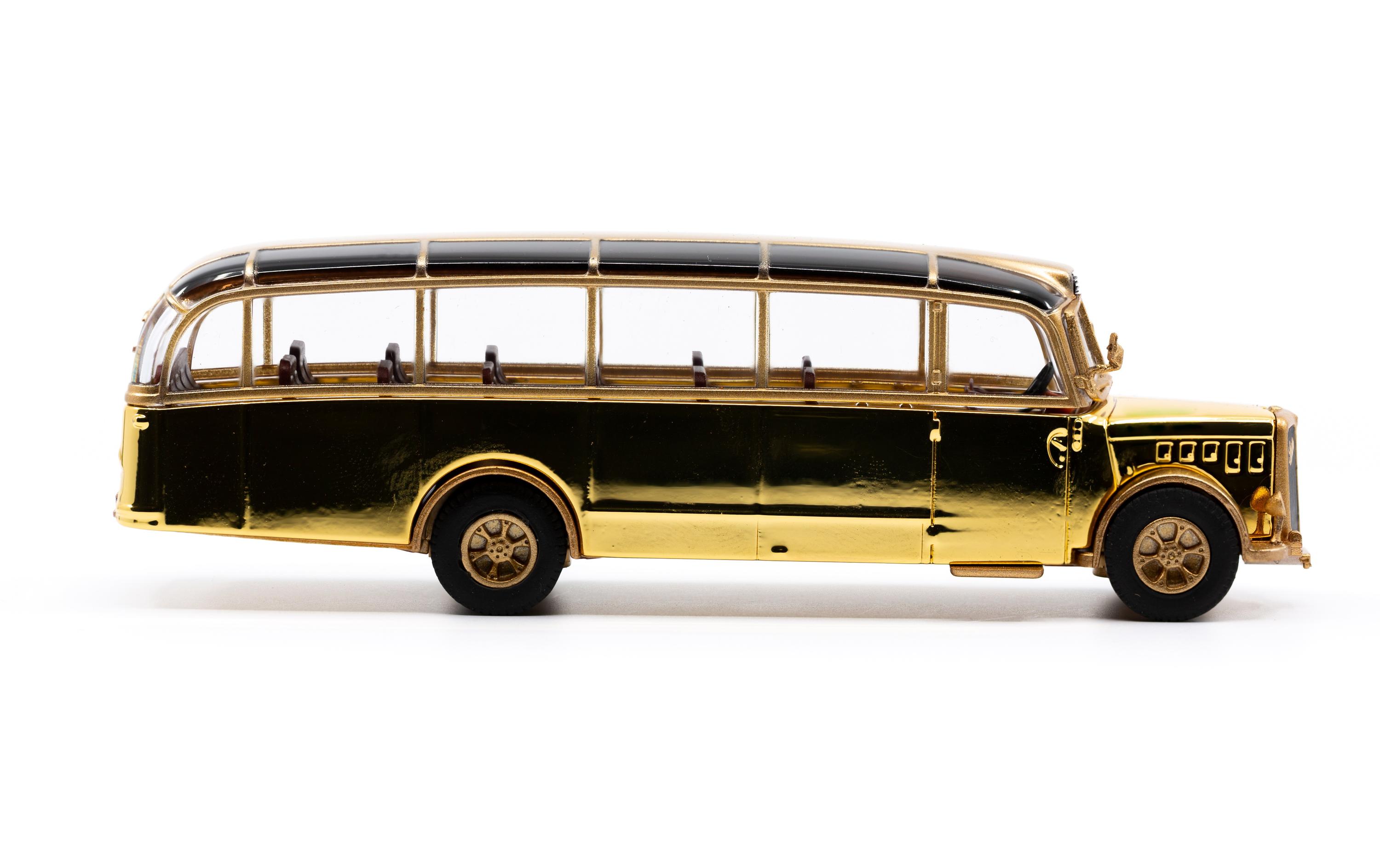 Bus Saurer L4C Alpenwagen Limited Edition Gold 1:87Alpenwagen Sammlermodell im Massstab 1:87